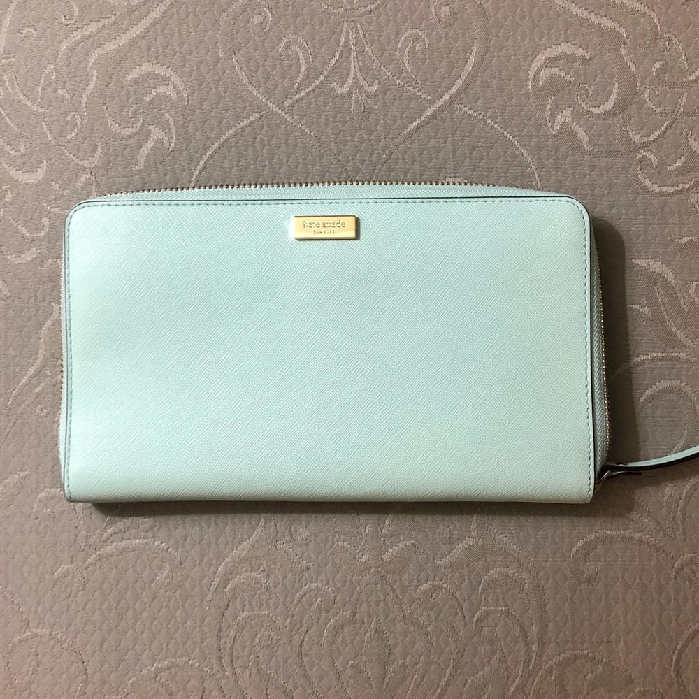 Kate spade large travel wallet